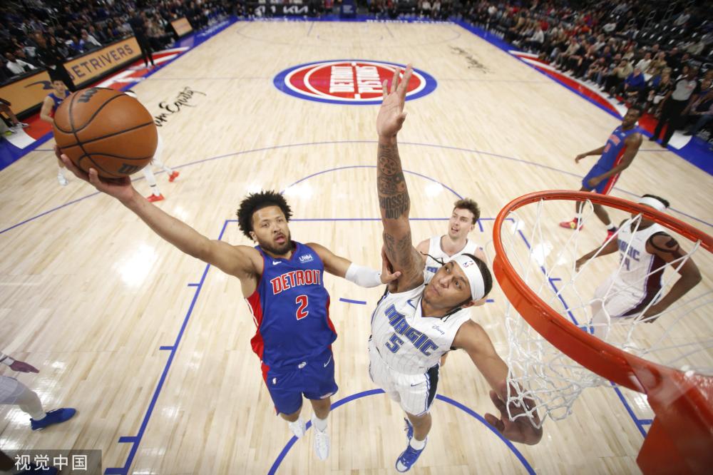 游刃有余地 游刃有余地